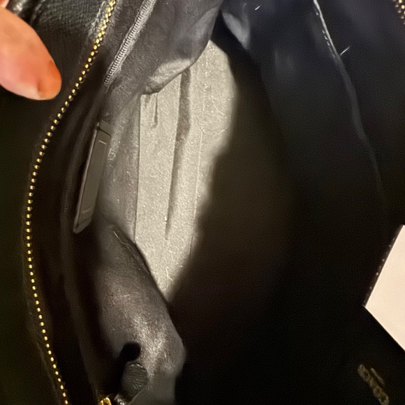 Coach Women's Crossgrain Leather City Zip Tote (B1723-F58846) Used condition - Picture 3 of 9